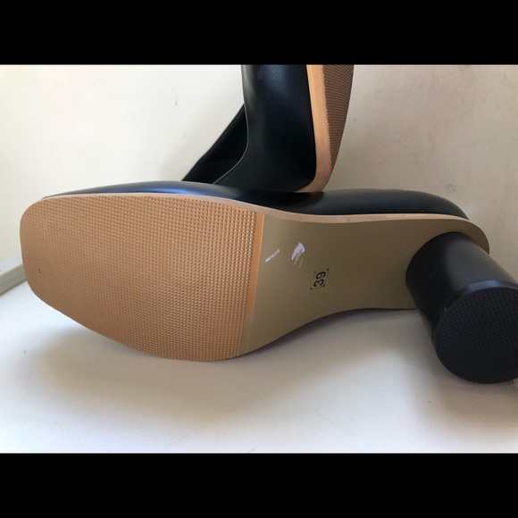 Black & Tan, square-toe cylinder heels. Size 39/9 - Picture 6 of 8